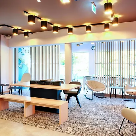 B&B Hotel Ravensburg 酒店 3*