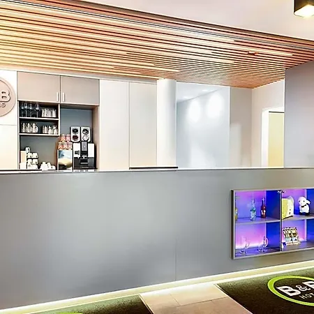 מלון B&B Hotel Ravensburg 3*