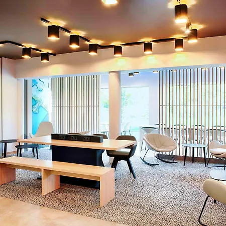 B&B Hotel Ravensburg מלון 3*
